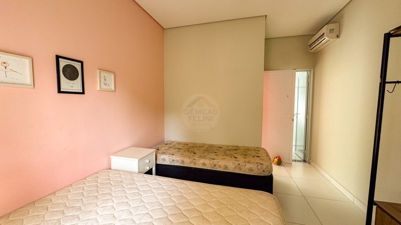 Casa Exclusiva com Natureza e Lazer na Praia de Barra do Una  São Sebastião - 