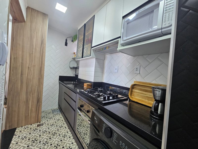APARTAMENTO QUARTO SALA VARANDA VISTA MAR GARAGEM À VENDA NA BARRA! Avenida Princesa Isabel Salvador - 