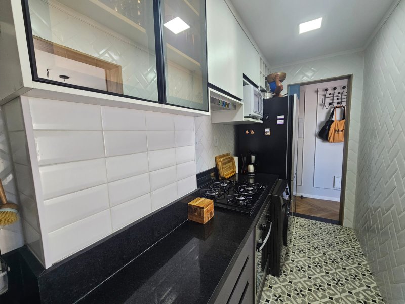 APARTAMENTO QUARTO SALA VARANDA VISTA MAR GARAGEM À VENDA NA BARRA! Avenida Princesa Isabel Salvador - 