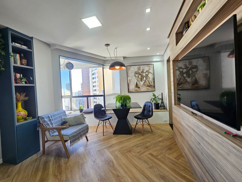 APARTAMENTO QUARTO SALA VARANDA VISTA MAR GARAGEM À VENDA NA BARRA! Avenida Princesa Isabel Salvador - 
