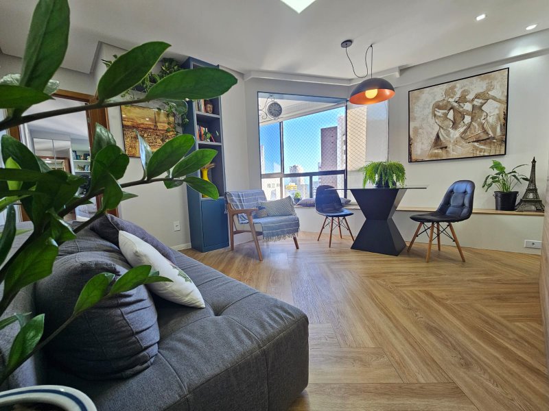 APARTAMENTO QUARTO SALA VARANDA VISTA MAR GARAGEM À VENDA NA BARRA! Avenida Princesa Isabel Salvador - 