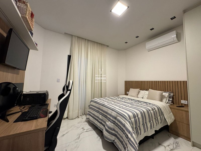 Sobrado em condomínio 3 dormitórios sendo 1 suíte + área gourmet com piscina - Santa Isabel - 