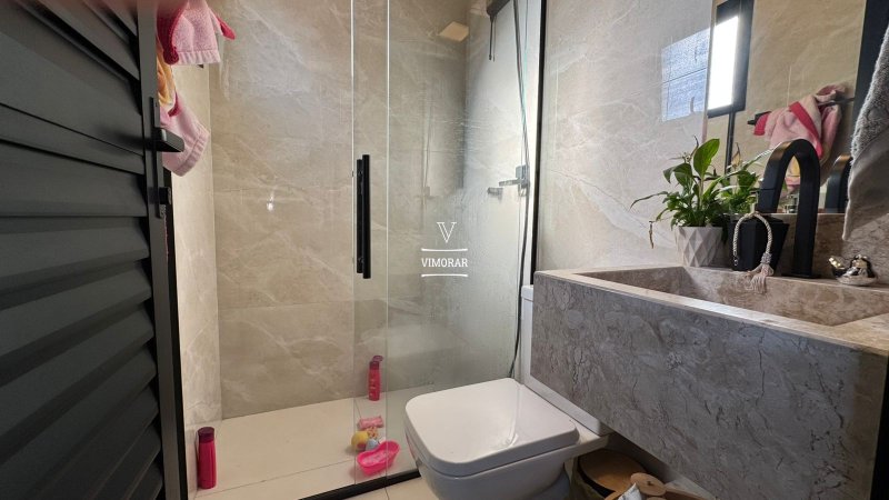 Sobrado em condomínio 3 dormitórios sendo 1 suíte + área gourmet com piscina - Santa Isabel - 