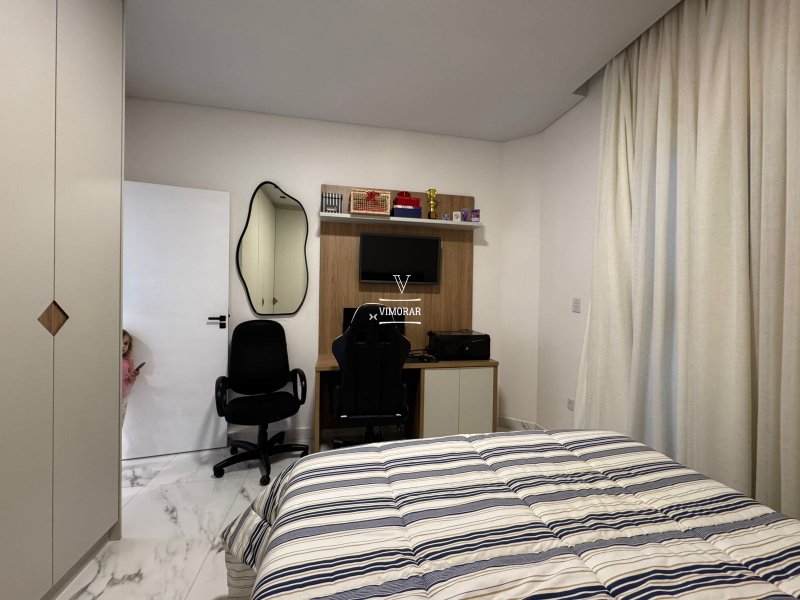 Sobrado em condomínio 3 dormitórios sendo 1 suíte + área gourmet com piscina - Santa Isabel - 