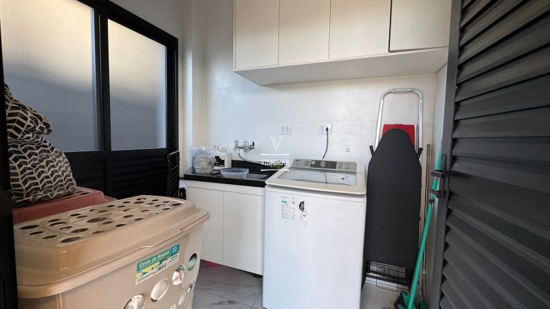 Sobrado em condomínio 3 dormitórios sendo 1 suíte + área gourmet com piscina - Santa Isabel - 
