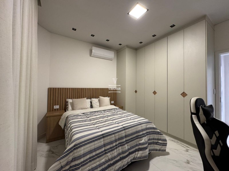 Sobrado em condomínio 3 dormitórios sendo 1 suíte + área gourmet com piscina - Santa Isabel - 