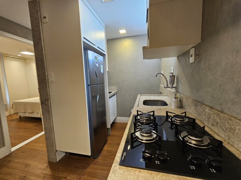 APARTAMENTO SEMI NOVO QUARTO SALA VISTA PANORÂMICA GARAGEM À  VENDA NA BARRA! Avenida Princesa Isabel Salvador - 