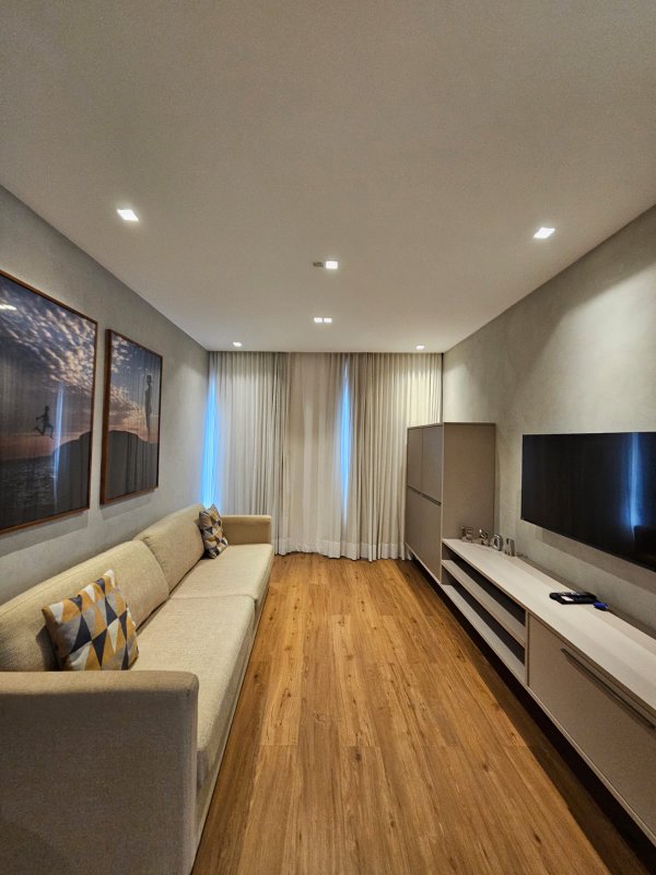 APARTAMENTO SEMI NOVO QUARTO SALA VISTA PANORÂMICA GARAGEM À  VENDA NA BARRA! Avenida Princesa Isabel Salvador - 