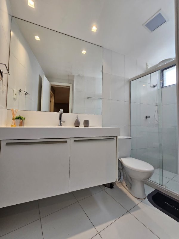 APARTAMENTO SEMI NOVO QUARTO SALA VISTA PANORÂMICA GARAGEM À  VENDA NA BARRA! Avenida Princesa Isabel Salvador - 