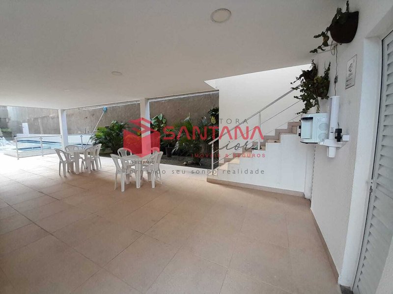 Apartamento 2/4 com planejados e ótima localização em Buraquinho Rua Aurelino Fróes Moreira Lauro de Freitas - 