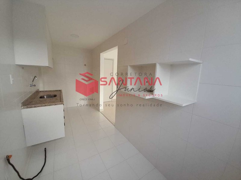 Apartamento 2/4 com planejados e ótima localização em Buraquinho Rua Aurelino Fróes Moreira Lauro de Freitas - 