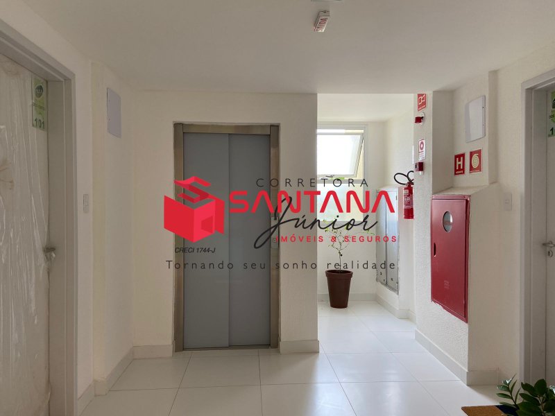 Apartamento térreo 2/4 com planejados em BuraquinhoApartamento localizado no charmoso lote Rua Antônio Fagundes Pereira Lauro de Freitas - 