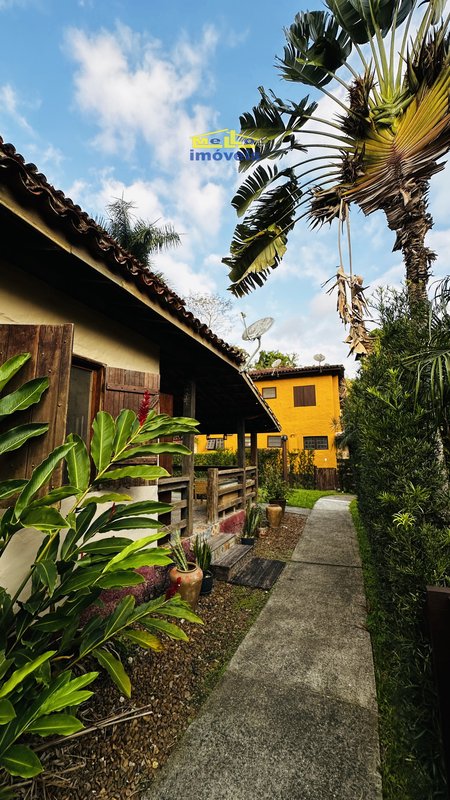 Casa dentro de condomínio em rua sem saída na estrada do cascalho Estrada do Cascalho São Sebastião - 