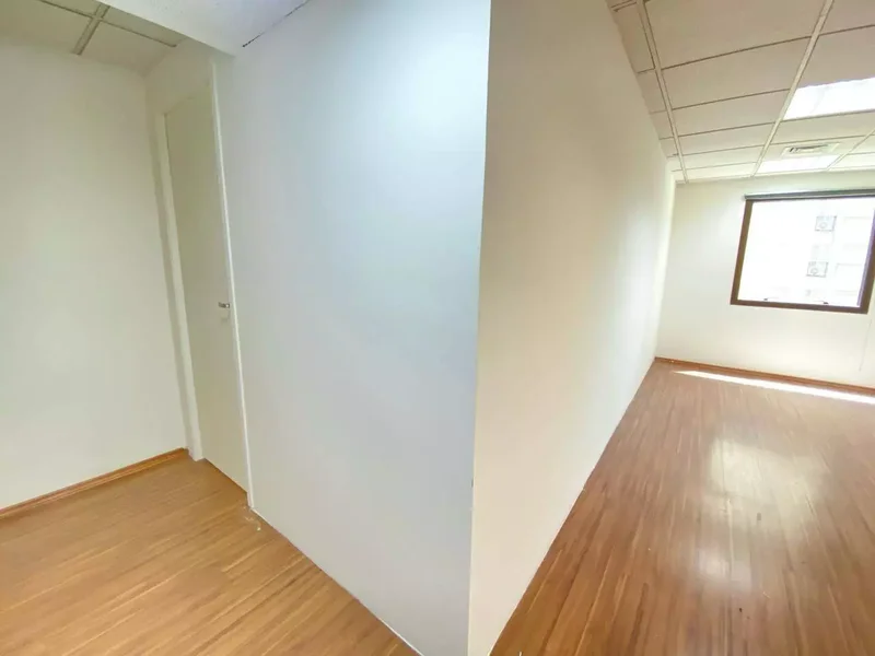 VENDO CONJUNTO COMERCIAL – 31M2 – 1 VAGA – RENDA GARANTIDA!! Rua Helena São Paulo - 