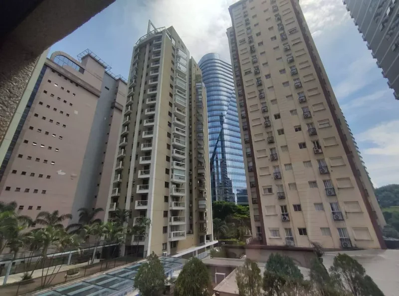 VENDO CONJUNTO COMERCIAL – 31M2 – 1 VAGA – RENDA GARANTIDA!! Rua Helena São Paulo - 