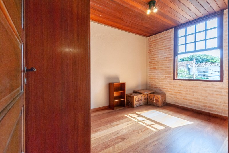 Casa 230m² no Jd Paulistano 3 dorm 1 suíte 3 vagas Rua Iraci São Paulo - 