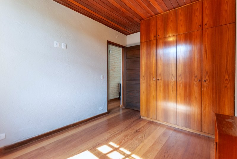 Casa 230m² no Jd Paulistano 3 dorm 1 suíte 3 vagas Rua Iraci São Paulo - 