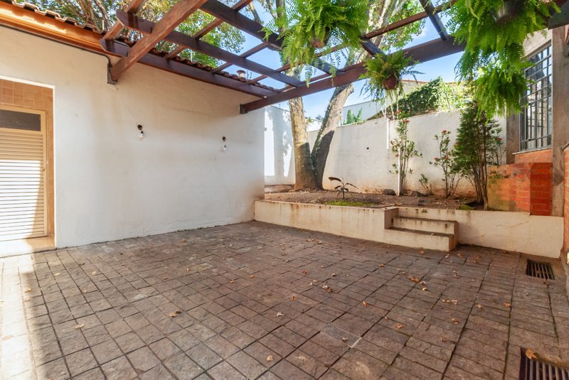 Casa 230m² no Jd Paulistano 3 dorm 1 suíte 3 vagas Rua Iraci São Paulo - 