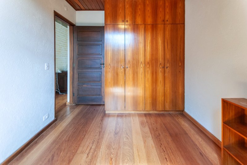 Casa 230m² no Jd Paulistano 3 dorm 1 suíte 3 vagas Rua Iraci São Paulo - 