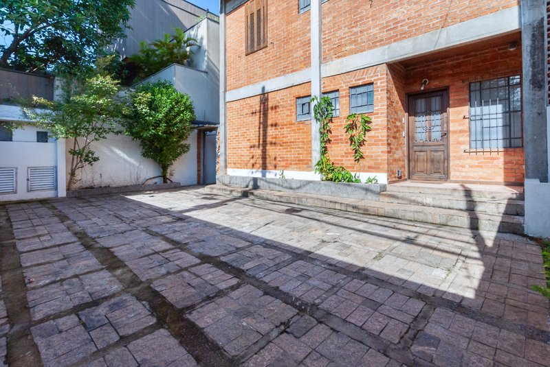Casa 230m² no Jd Paulistano 3 dorm 1 suíte 3 vagas Rua Iraci São Paulo - 