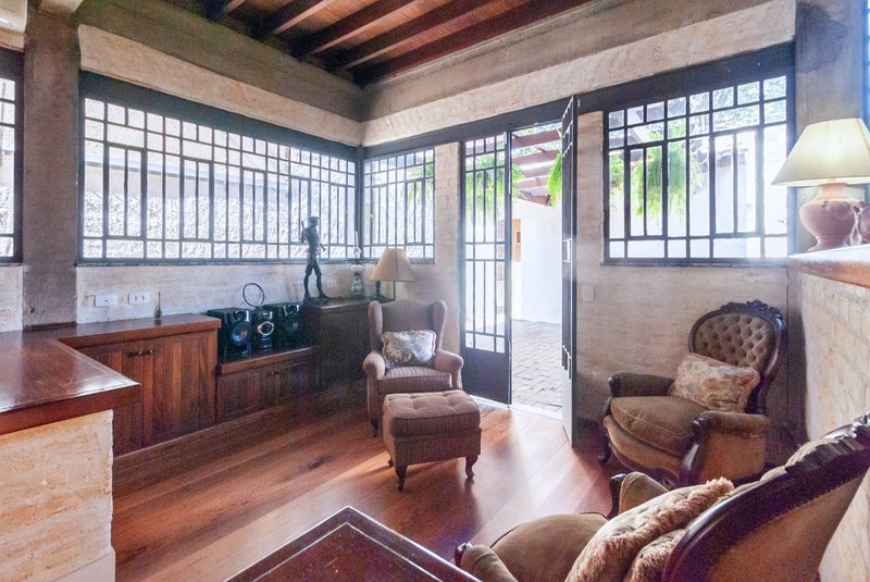 Casa 230m² no Jd Paulistano 3 dorm 1 suíte 3 vagas Rua Iraci São Paulo - 