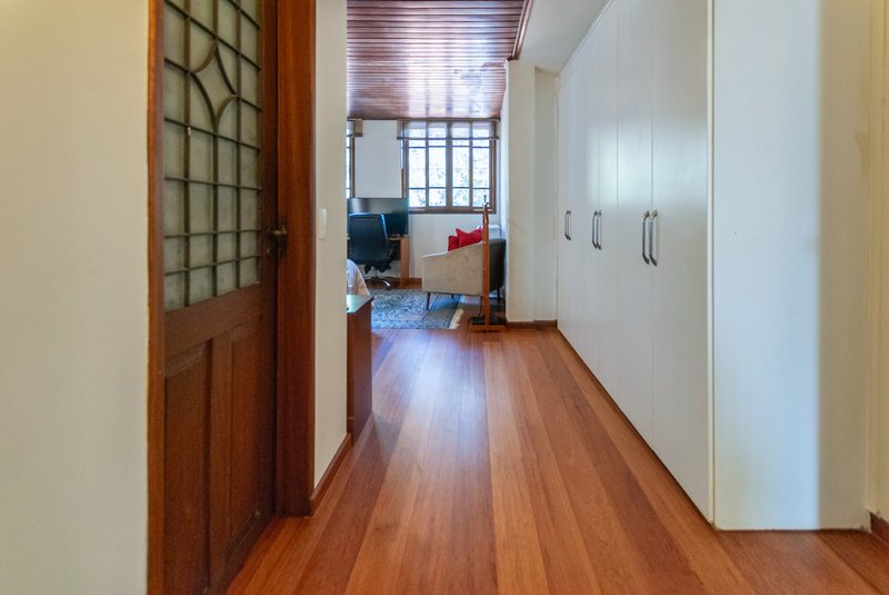 Casa 230m² no Jd Paulistano 3 dorm 1 suíte 3 vagas Rua Iraci São Paulo - 