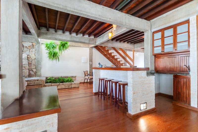 Casa 230m² no Jd Paulistano 3 dorm 1 suíte 3 vagas Rua Iraci São Paulo - 