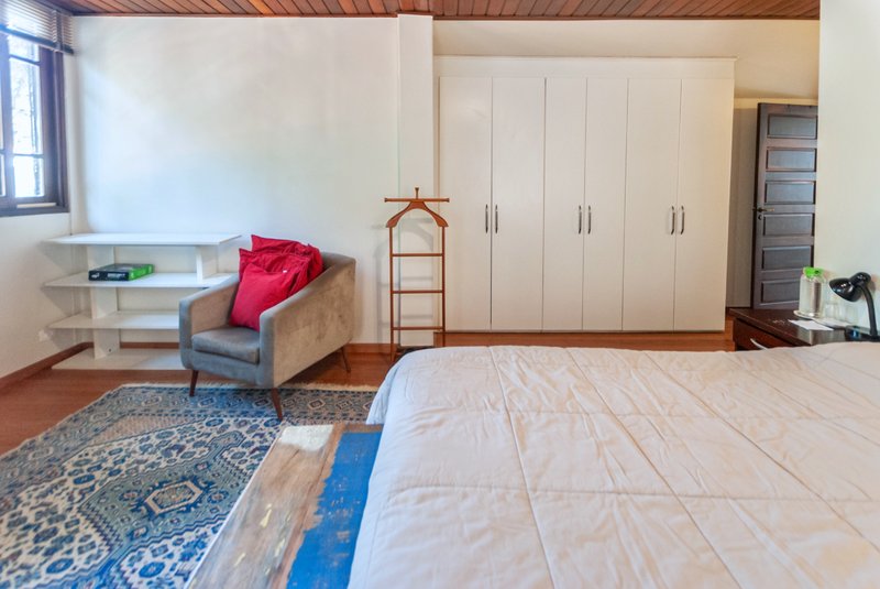 Casa 230m² no Jd Paulistano 3 dorm 1 suíte 3 vagas Rua Iraci São Paulo - 
