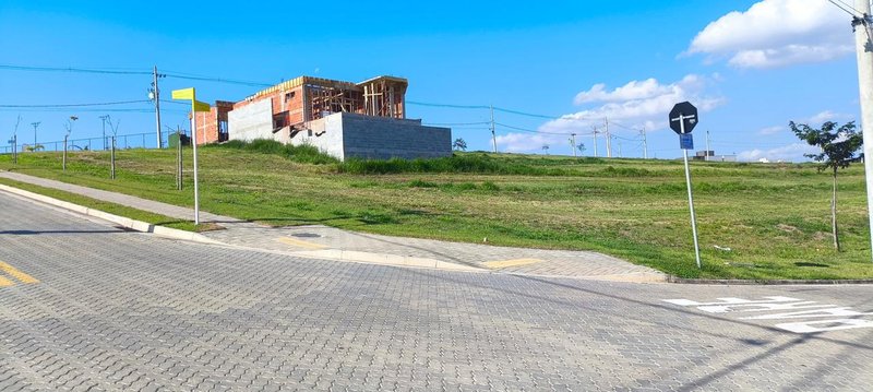 Terras Alpha  Raquel Cristina Paiotti Sousa São José dos Campos - 