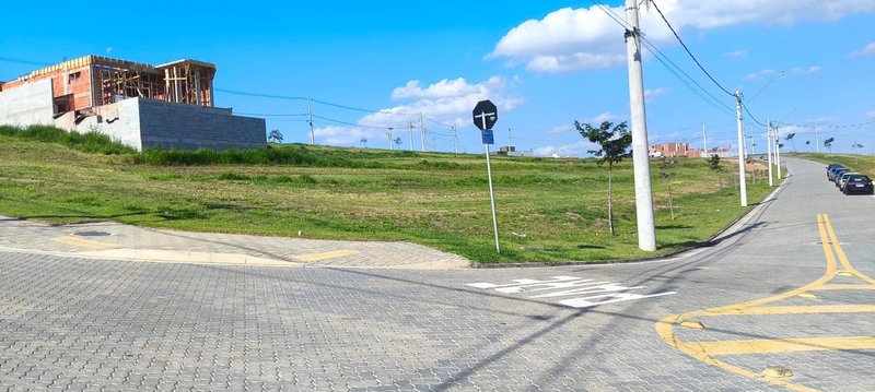 Terras Alpha  Raquel Cristina Paiotti Sousa São José dos Campos - 
