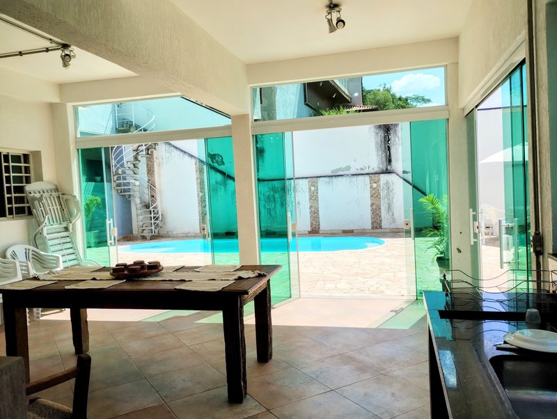 Casa pé na água à venda no condomínio Águas de Igaratá - Igaratá - 