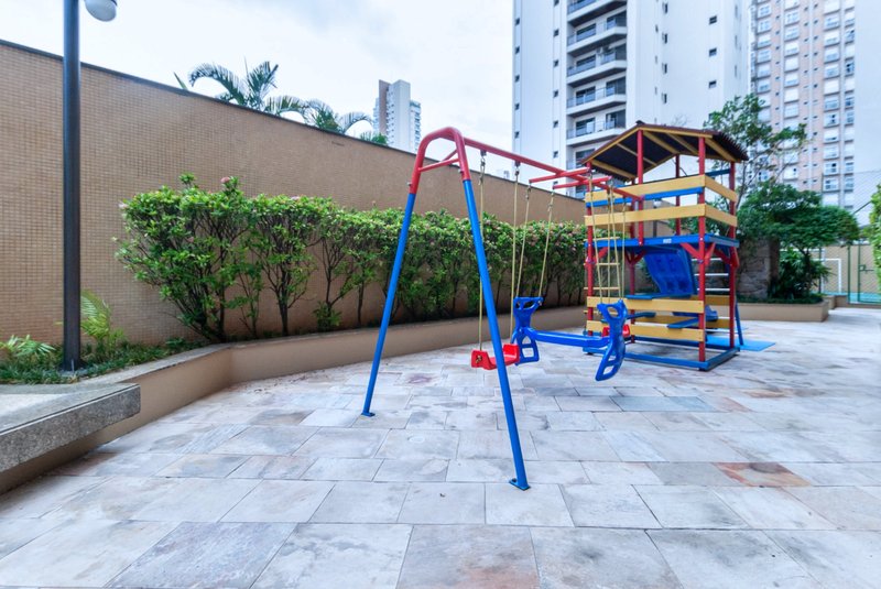 Apartamento 250m² na Aclimação 4 suítes 3 vagas Rua Castro Alves São Paulo - 