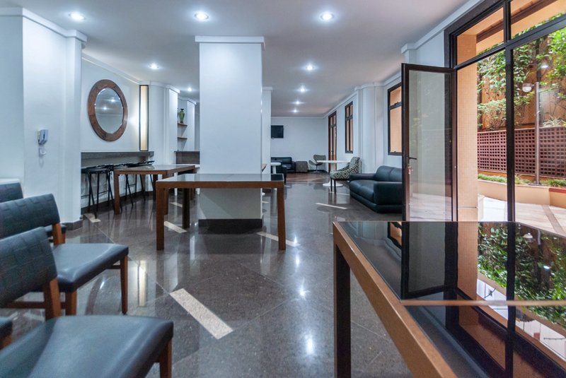 Apartamento 250m² na Aclimação 4 suítes 3 vagas Rua Castro Alves São Paulo - 