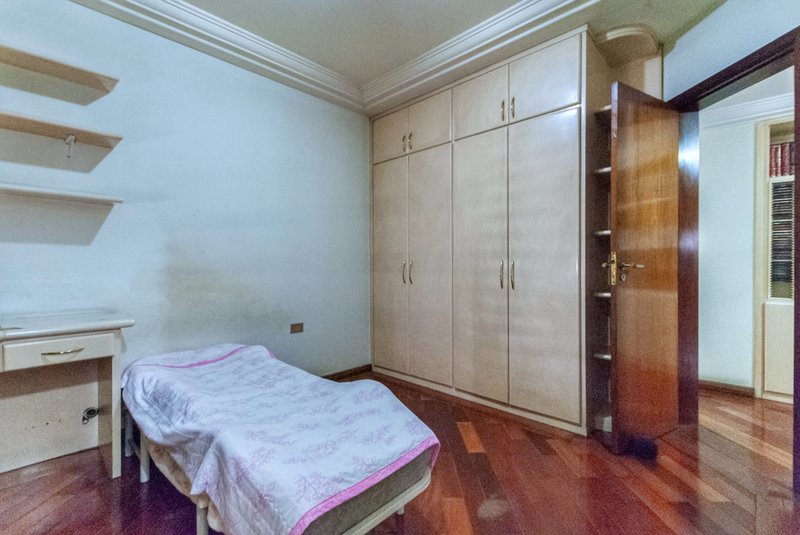 Apartamento 250m² na Aclimação 4 suítes 3 vagas Rua Castro Alves São Paulo - 