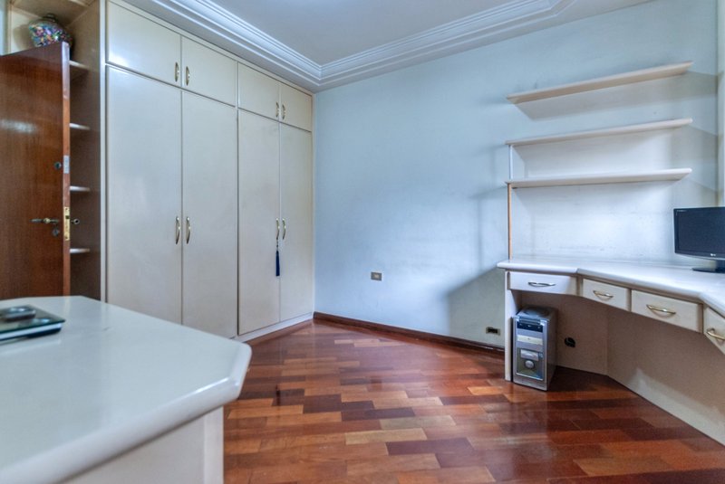 Apartamento 250m² na Aclimação 4 suítes 3 vagas Rua Castro Alves São Paulo - 