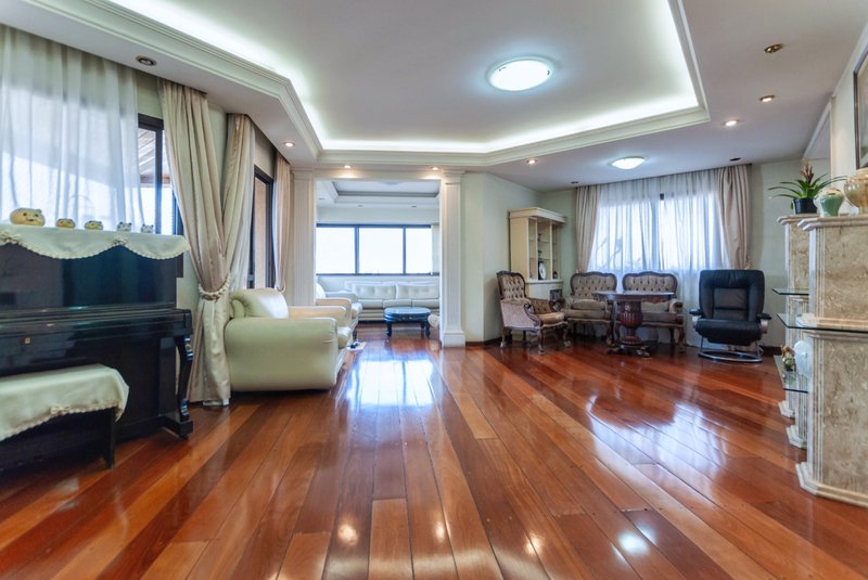 Apartamento 250m² na Aclimação 4 suítes 3 vagas Rua Castro Alves São Paulo - 