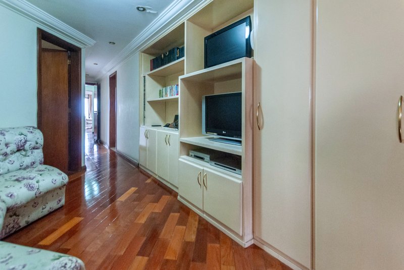 Apartamento 250m² na Aclimação 4 suítes 3 vagas Rua Castro Alves São Paulo - 