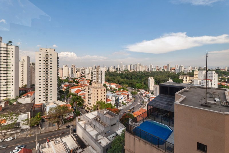 Apartamento 250m² na Aclimação 4 suítes 3 vagas Rua Castro Alves São Paulo - 