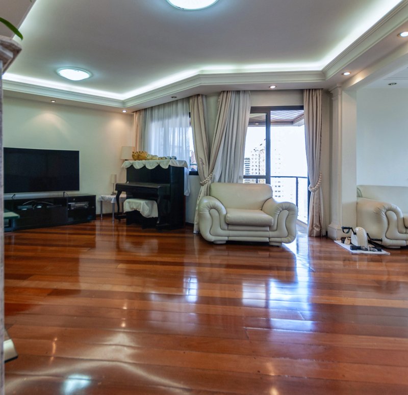 Apartamento 250m² na Aclimação 4 suítes 3 vagas Rua Castro Alves São Paulo - 