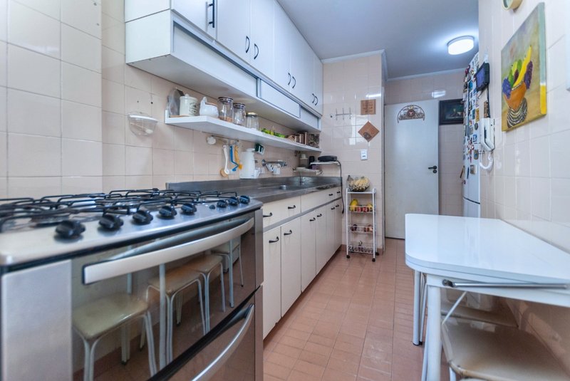 Apartamento 106m² em Perdizes 3 dorm 1 suíte 1 vaga Rua Bartira São Paulo - 