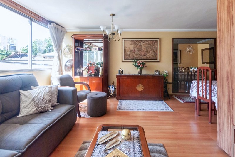 Apartamento 106m² em Perdizes 3 dorm 1 suíte 1 vaga Rua Bartira São Paulo - 