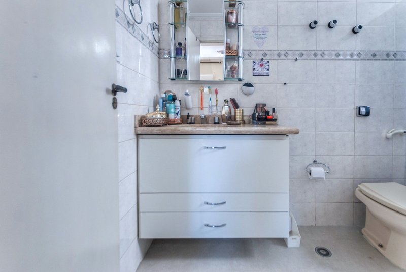 Apartamento 106m² em Perdizes 3 dorm 1 suíte 1 vaga Rua Bartira São Paulo - 
