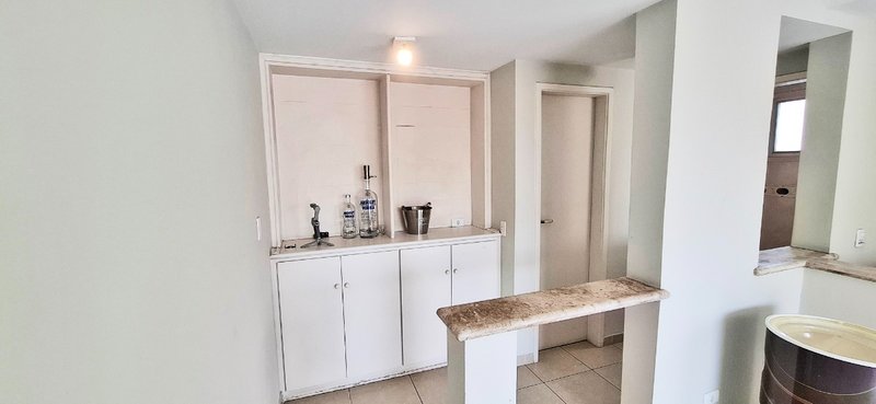 Cobertura 200m² na Aclimação 3 dorm 1 suíte 2 vagas Rua Jaspe São Paulo - 