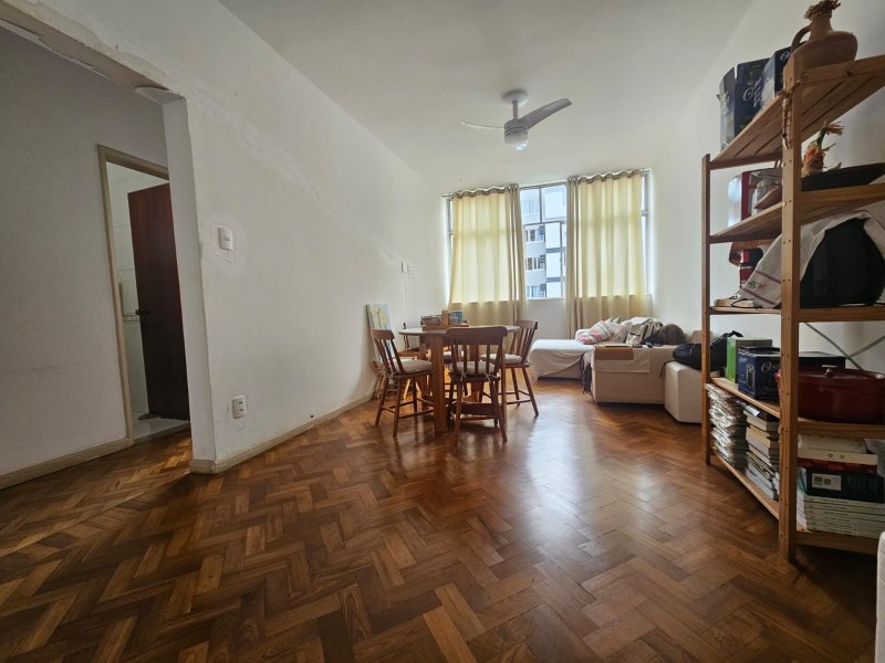 APARTAMENTO 2 QUARTOS SALA DEPENDÊNCIA COMPLETA DE SERVIÇO À VENDA NA GRAÇA! Avenida Euclydes da Cunha Salvador - 