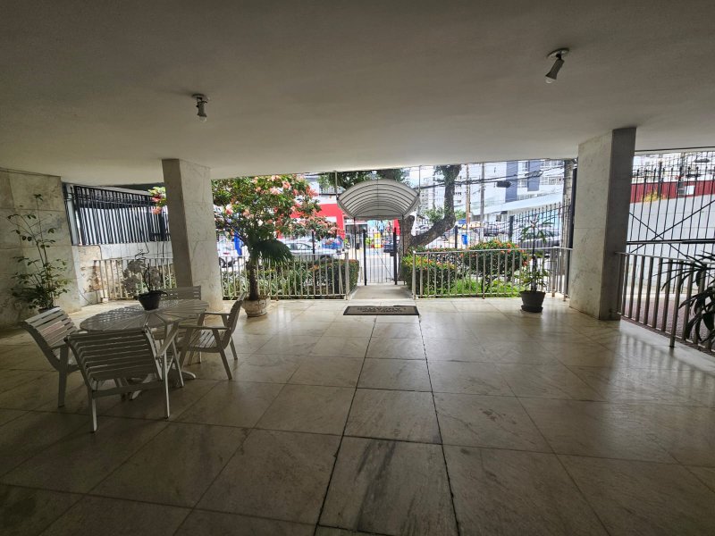 APARTAMENTO 2 QUARTOS SALA DEPENDÊNCIA COMPLETA DE SERVIÇO À VENDA NA GRAÇA! Avenida Euclydes da Cunha Salvador - 