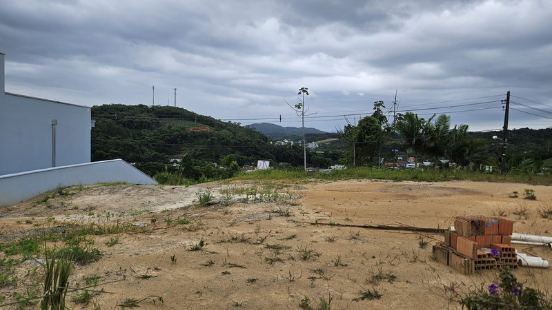 TERRENO NO CENTRO DA GUABIRUBA - Guabiruba - 