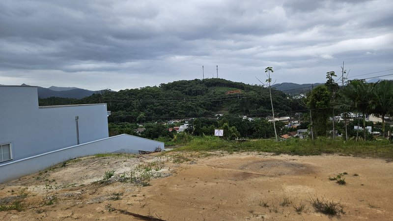 TERRENO NO CENTRO DA GUABIRUBA - Guabiruba - 