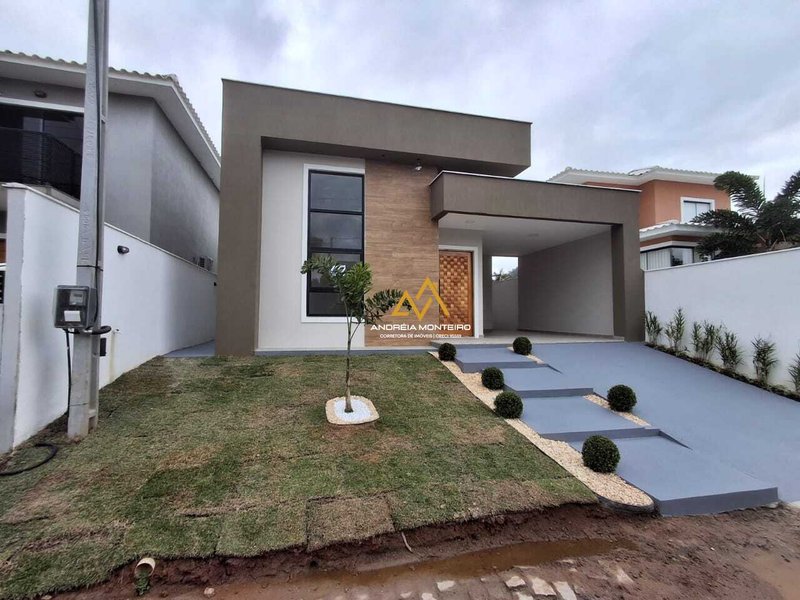 Casa com 3 dormitórios, 1 suíte, Área gourmet à venda, 125 m² por R$ 580.000 - Pindobas Estrada Henfil Maricá - 