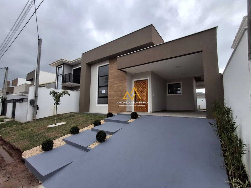 Casa com 3 dormitórios, 1 suíte, Área gourmet à venda, 125 m² por R$ 580.000 - Pindobas Estrada Henfil Maricá - 