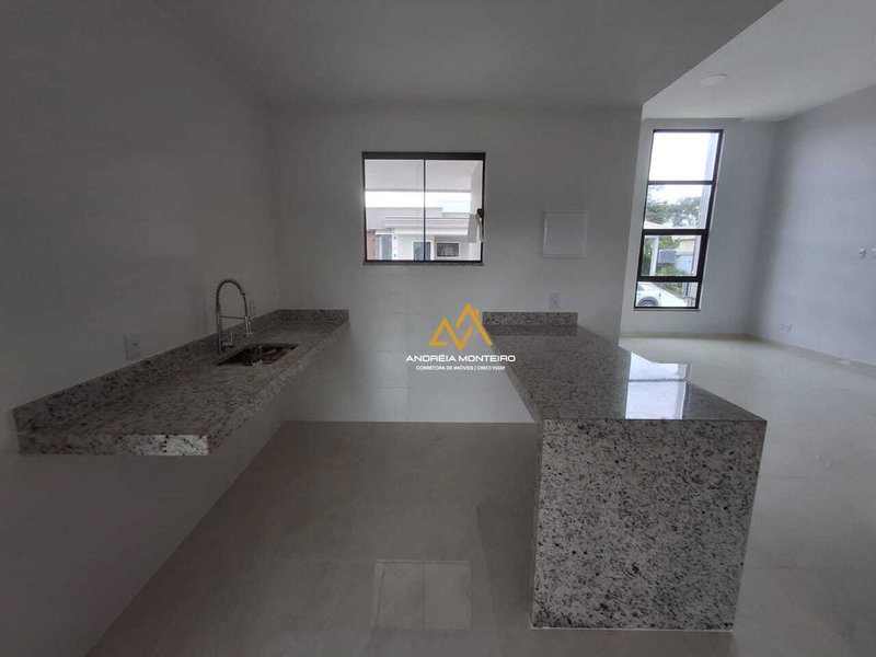 Casa com 3 dormitórios, 1 suíte, Área gourmet à venda, 125 m² por R$ 580.000 - Pindobas Estrada Henfil Maricá - 